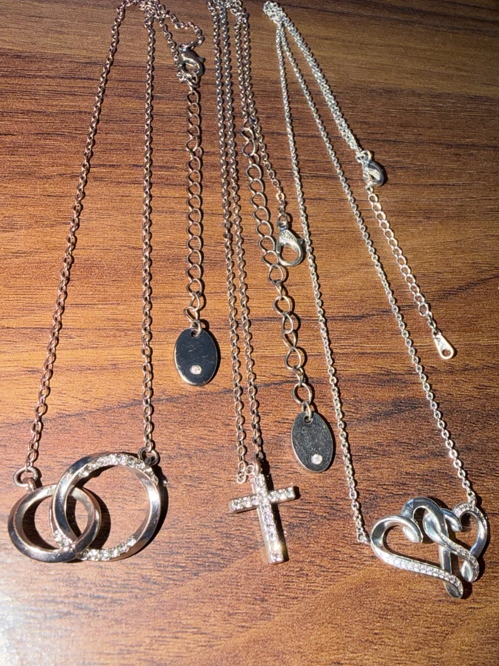 Silver Interlocking Rings & Cross Necklace Set - Elegant Women’s Jewelry